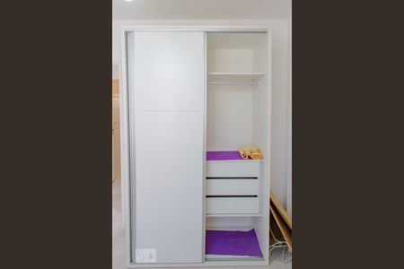 Quarto 1 - Armários de apartamento à venda com 3 quartos, 76m² em Vila Isabel, Rio de Janeiro