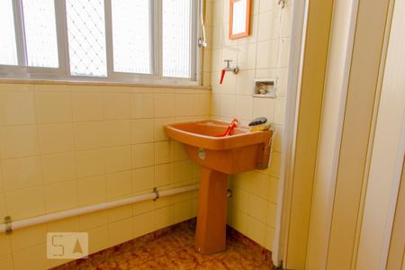 Apartamento à venda com 76m², 3 quartos e 1 vagaÁrea de Serviço