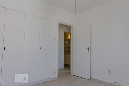 Apartamento à venda com 76m², 3 quartos e 1 vagaQuarto 2