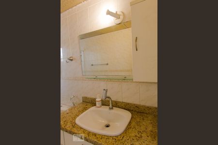 Apartamento à venda com 76m², 3 quartos e 1 vagaBanheiro Social