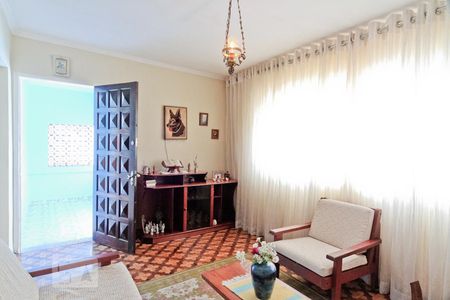 Sala de casa à venda com 5 quartos, 250m² em Vila Roque, São Paulo