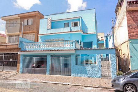 Casa à venda com 250m², 5 quartos e 2 vagasFachada