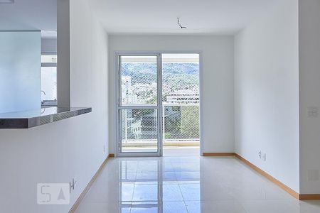 Sala de apartamento para alugar com 2 quartos, 75m² em Freguesia de Jacarepaguá, Rio de Janeiro