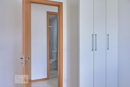 Quarto 1 de apartamento para alugar com 2 quartos, 75m² em Freguesia de Jacarepaguá, Rio de Janeiro