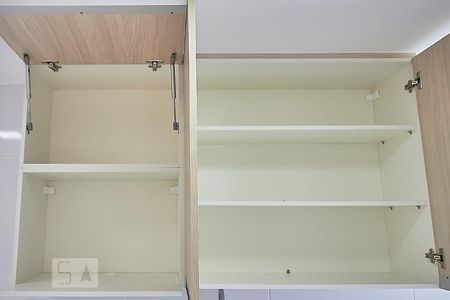 Apartamento para alugar com 75m², 2 quartos e 1 vagaCozinha - Armários