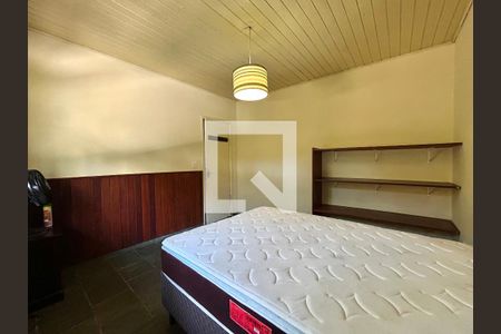 Quarto 1 de casa para alugar com 6 quartos, 230m² em Campeche, Florianópolis