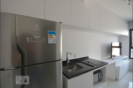 Cozinha de kitnet/studio para alugar com 1 quarto, 21m² em Liberdade, São Paulo