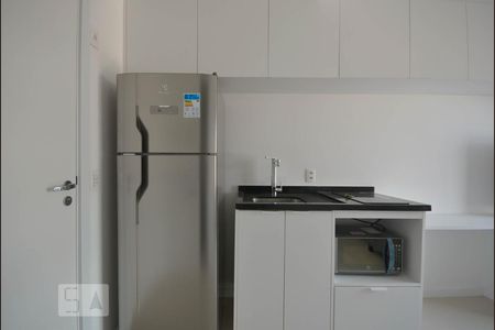 Cozinha de kitnet/studio para alugar com 1 quarto, 21m² em Liberdade, São Paulo