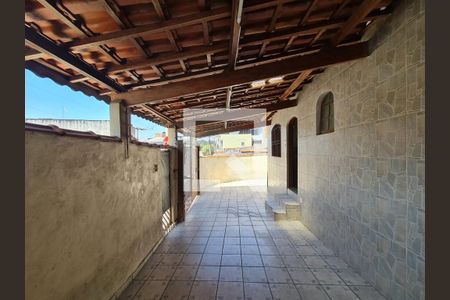 Garagem de casa para alugar com 4 quartos, 147m² em Jardim Célia, Guarulhos
