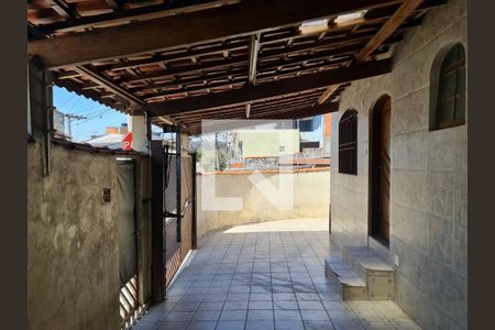 Garagem de casa para alugar com 4 quartos, 147m² em Jardim Célia, Guarulhos