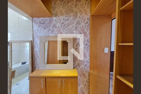 Casa para alugar com 147m², 4 quartos e 2 vagas Casa para alugar com 147m², 4 quartos e 2 vagasSuíte Closet