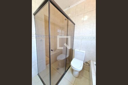 Casa para alugar com 147m², 4 quartos e 2 vagas Casa para alugar com 147m², 4 quartos e 2 vagasBanheiro da Suíte