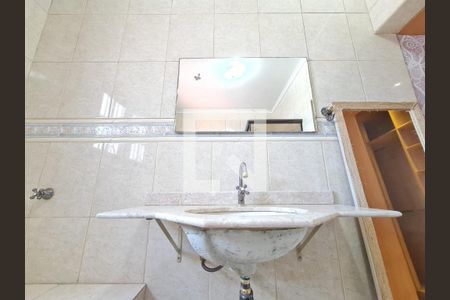 Casa para alugar com 147m², 4 quartos e 2 vagas Casa para alugar com 147m², 4 quartos e 2 vagasBanheiro da Suíte