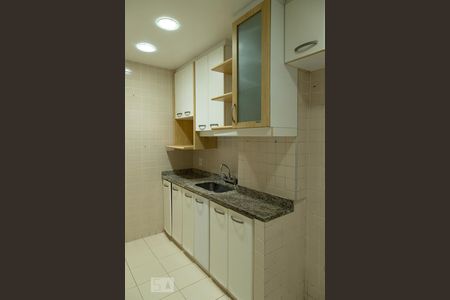 Apartamento à venda com 111m², 2 quartos e 2 vagas Apartamento à venda com 111m², 2 quartos e 2 vagasCozinha