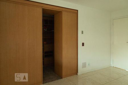 Apartamento à venda com 111m², 2 quartos e 2 vagas Apartamento à venda com 111m², 2 quartos e 2 vagasSuíte