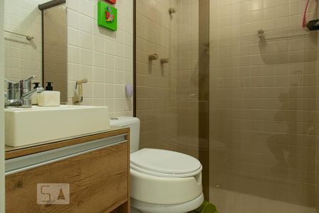 Apartamento à venda com 111m², 2 quartos e 2 vagas Apartamento à venda com 111m², 2 quartos e 2 vagasBanheiro social