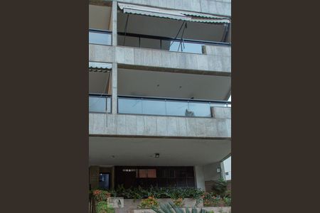 Apartamento à venda com 111m², 2 quartos e 2 vagas Apartamento à venda com 111m², 2 quartos e 2 vagasFachada