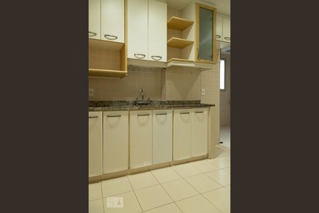 Apartamento à venda com 111m², 2 quartos e 2 vagas Apartamento à venda com 111m², 2 quartos e 2 vagasCozinha