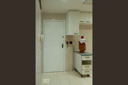 Apartamento à venda com 111m², 2 quartos e 2 vagas Apartamento à venda com 111m², 2 quartos e 2 vagasCozinha