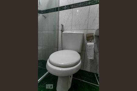 banheiro de apartamento para alugar com 2 quartos, 50m² em Bandeirantes (pampulha), Belo Horizonte