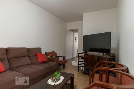 Sala de casa à venda com 3 quartos, 285m² em Vila Gumercindo, São Paulo