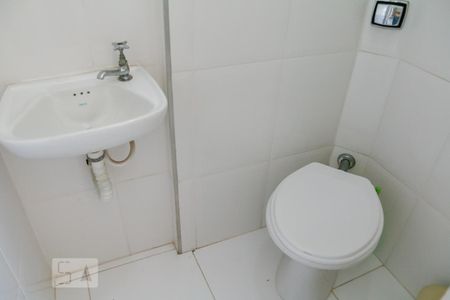 Lavabo de apartamento para alugar com 2 quartos, 75m² em Socorro, São Paulo