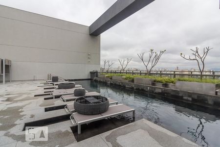 Studio à venda com 28m², 1 quarto e sem vagaÁrea comum - Piscina