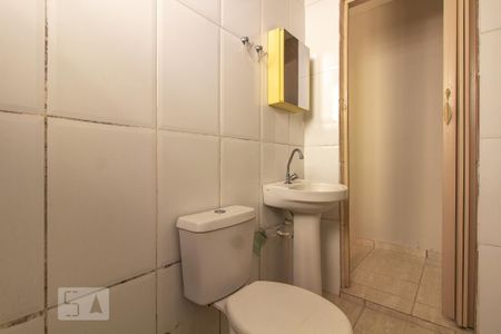 Banheiro de casa para alugar com 1 quarto, 45m² em Vila Santa Clara, São Paulo
