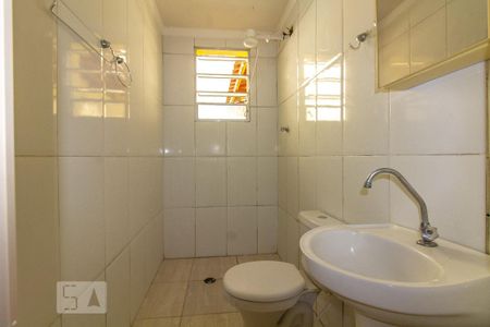 Banheiro de casa para alugar com 1 quarto, 45m² em Vila Santa Clara, São Paulo