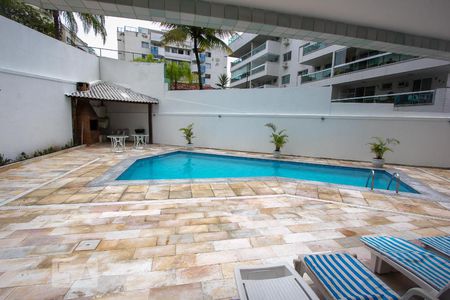 Apartamento para alugar com 72m², 2 quartos e 1 vaga Apartamento para alugar com 72m², 2 quartos e 1 vagaÁrea comum - Piscina