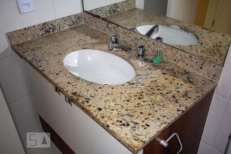 Apartamento para alugar com 72m², 2 quartos e 1 vaga Apartamento para alugar com 72m², 2 quartos e 1 vagaDetalhe do Banheiro da Suíte