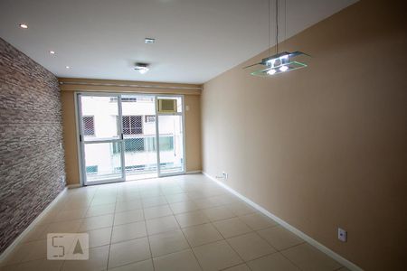 Sala de apartamento para alugar com 2 quartos, 72m² em Freguesia (jacarepaguá), Rio de Janeiro