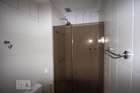 Apartamento para alugar com 72m², 2 quartos e 1 vaga Apartamento para alugar com 72m², 2 quartos e 1 vagaDetalhe do Banheiro da Suíte