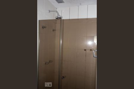 Apartamento para alugar com 72m², 2 quartos e 1 vaga Apartamento para alugar com 72m², 2 quartos e 1 vagaDetalhe do Banheiro da Suíte