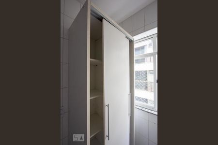 Apartamento para alugar com 72m², 2 quartos e 1 vaga Apartamento para alugar com 72m², 2 quartos e 1 vagaDetalhe da área de serviço