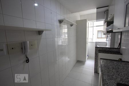 Apartamento para alugar com 72m², 2 quartos e 1 vaga Apartamento para alugar com 72m², 2 quartos e 1 vagaCozinha - Armários