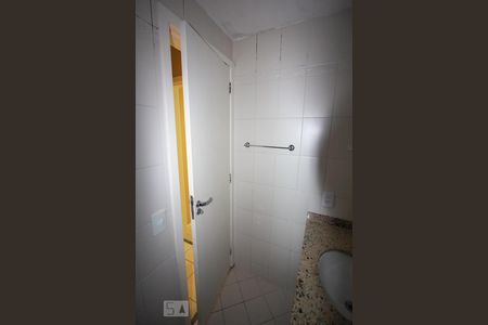 Apartamento para alugar com 72m², 2 quartos e 1 vaga Apartamento para alugar com 72m², 2 quartos e 1 vagaDetalhe do Banheiro da Suíte