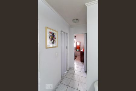 Corredor de apartamento à venda com 2 quartos, 62m² em Parque Santo Antônio, Guarulhos