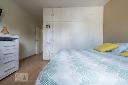 Casa à venda com 200m², 3 quartos e 2 vagasSuíte