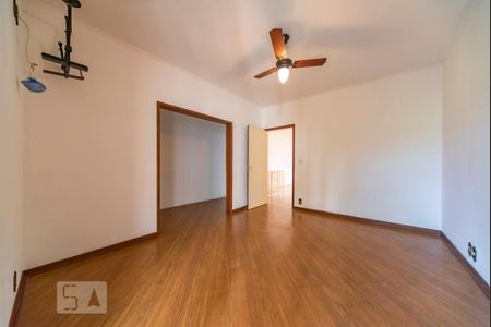 Casa para alugar com 229m², 4 quartos e 2 vagas Casa para alugar com 229m², 4 quartos e 2 vagasQuarto 4