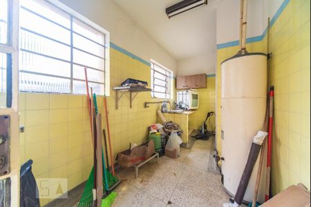 Casa para alugar com 229m², 4 quartos e 2 vagas Casa para alugar com 229m², 4 quartos e 2 vagasÁrea de Serviço
