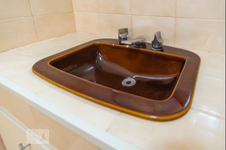 Pia de casa para alugar com 4 quartos, 229m² em Vila Tibiriçá, Santo André