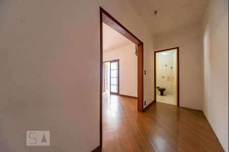 Casa para alugar com 229m², 4 quartos e 2 vagas Casa para alugar com 229m², 4 quartos e 2 vagasCloset do Quarto 4