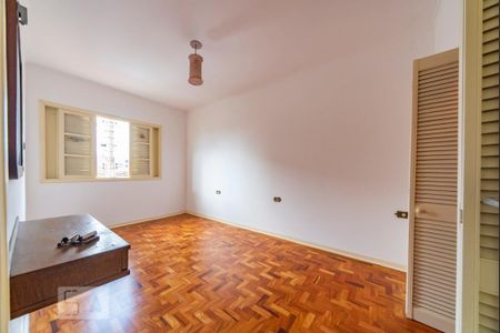 Casa para alugar com 229m², 4 quartos e 2 vagas Casa para alugar com 229m², 4 quartos e 2 vagasQuarto 3