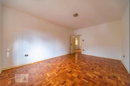 Casa para alugar com 229m², 4 quartos e 2 vagas Casa para alugar com 229m², 4 quartos e 2 vagasQuarto 1