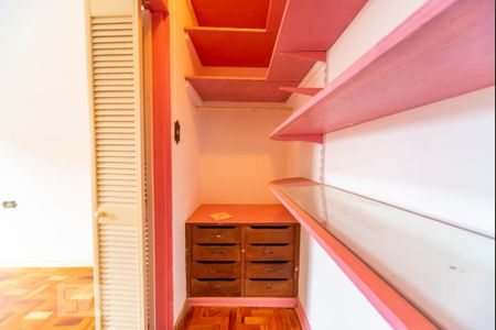 Closet do Quarto 3 de casa para alugar com 4 quartos, 229m² em Vila Tibiriçá, Santo André