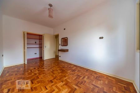 Casa para alugar com 229m², 4 quartos e 2 vagas Casa para alugar com 229m², 4 quartos e 2 vagasQuarto 3