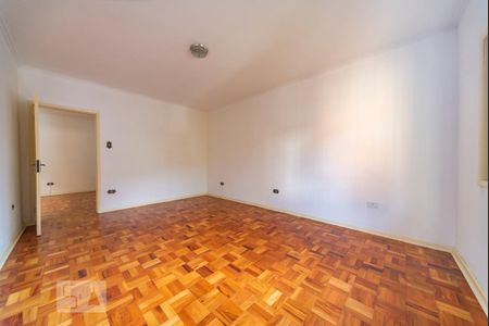 Casa para alugar com 229m², 4 quartos e 2 vagas Casa para alugar com 229m², 4 quartos e 2 vagasQuarto 1