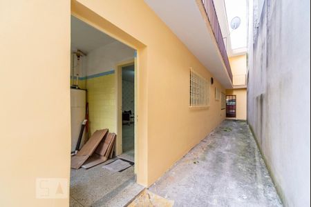 Casa para alugar com 229m², 4 quartos e 2 vagas Casa para alugar com 229m², 4 quartos e 2 vagasCorredor Lateral