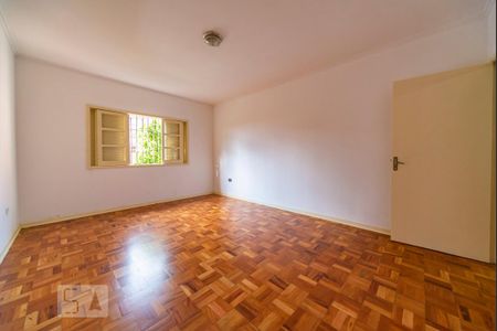 Casa para alugar com 229m², 4 quartos e 2 vagas Casa para alugar com 229m², 4 quartos e 2 vagasQuarto 1